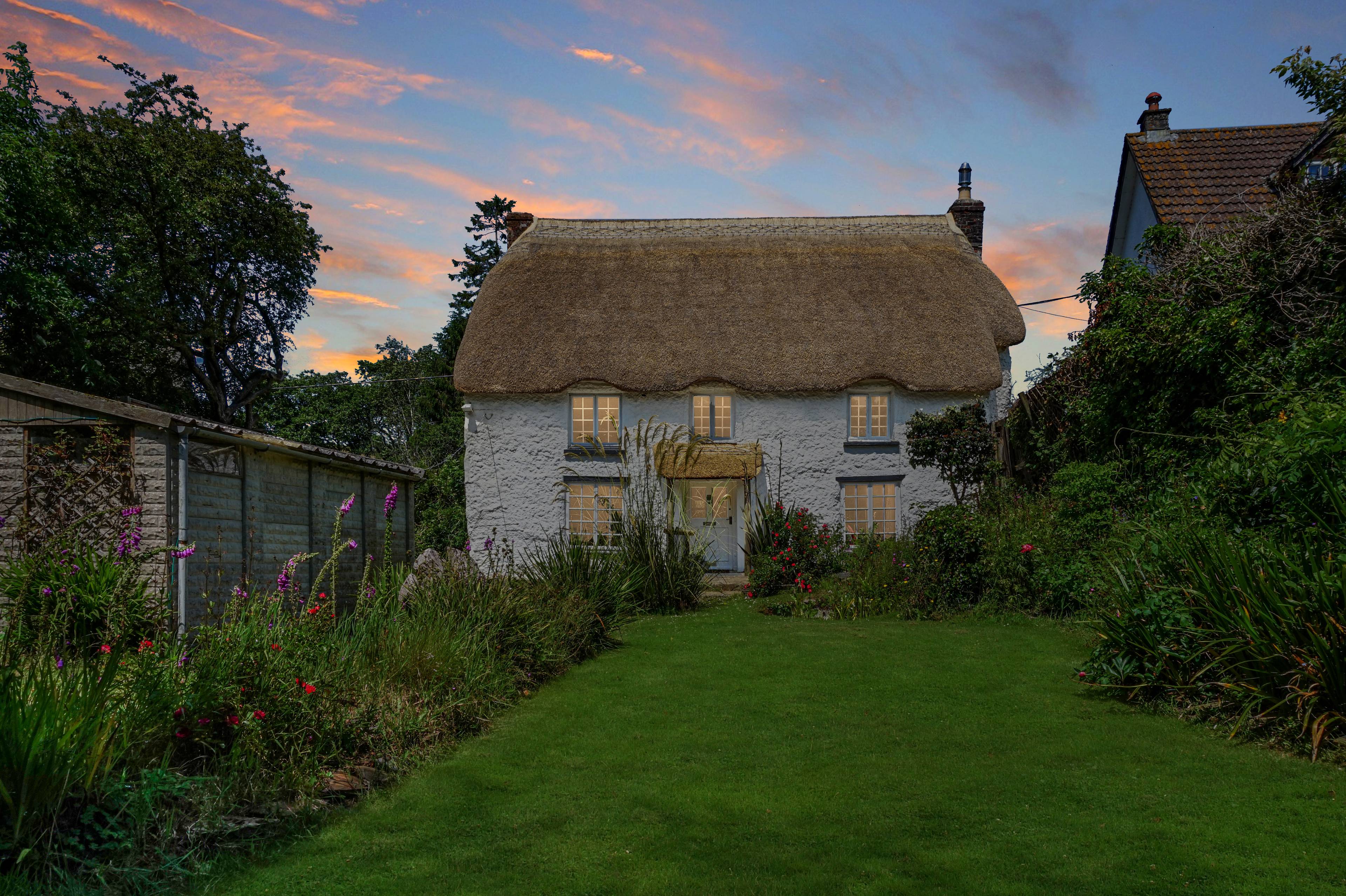 Chocolate Box Pretty Cottage