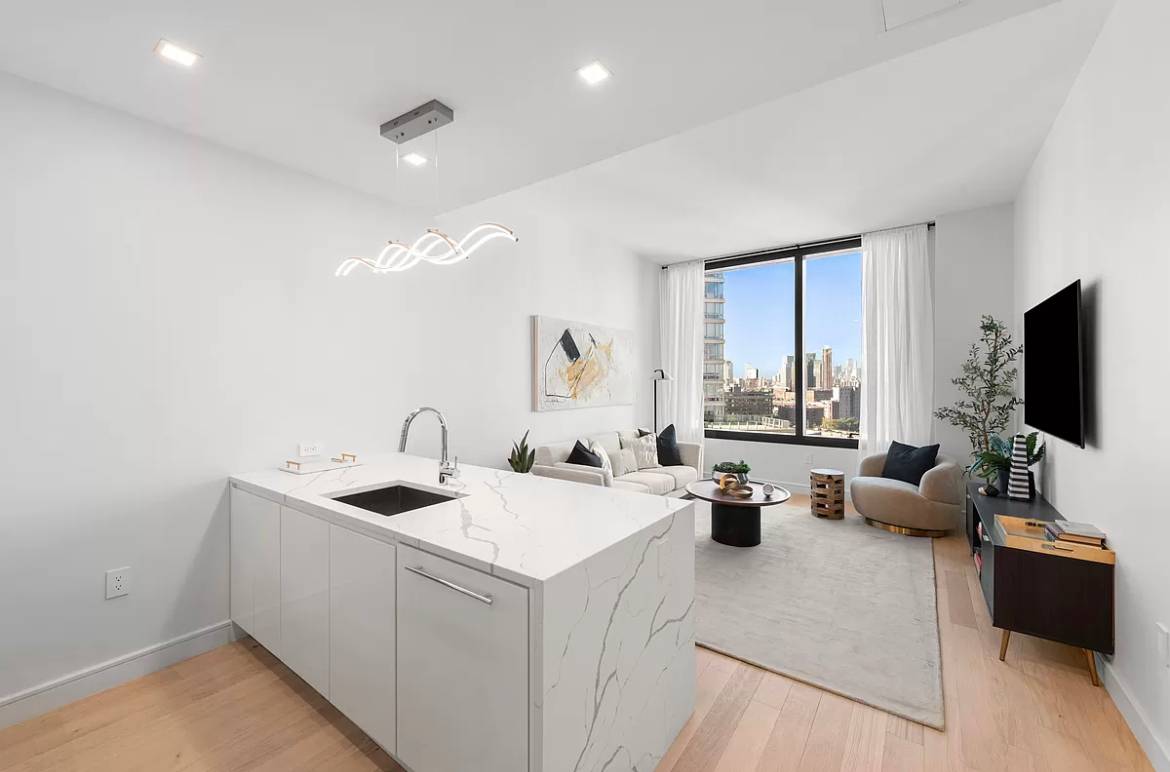 One Bedroom in Core Area Long Island City