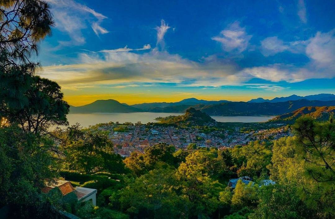 House for rent in Valle de Bravo with spectacular views