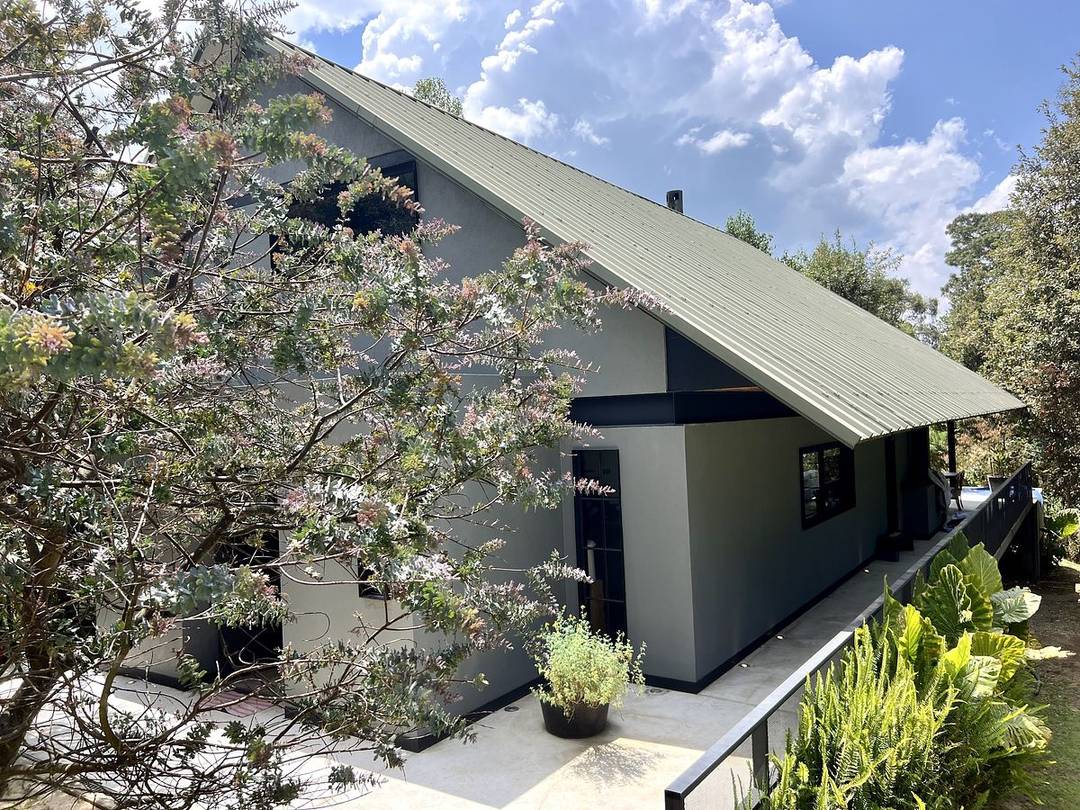 Home for Sale in San Simón, Valle de Bravo