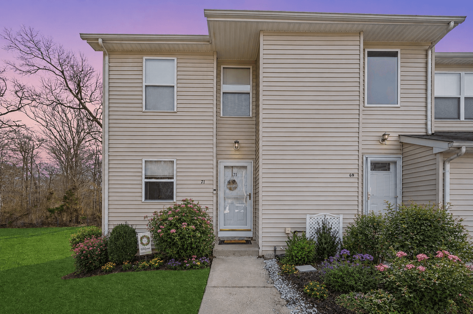 End-Unit Beauty with Space, Style, and Shore Access