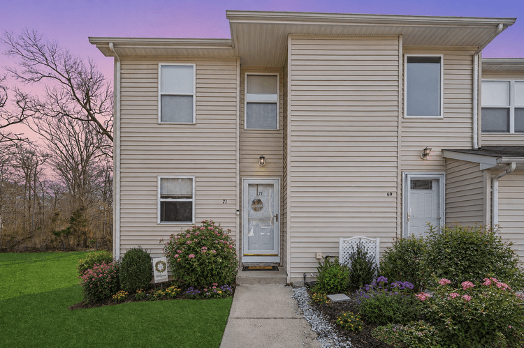 End-Unit Beauty with Space, Style, and Shore Access