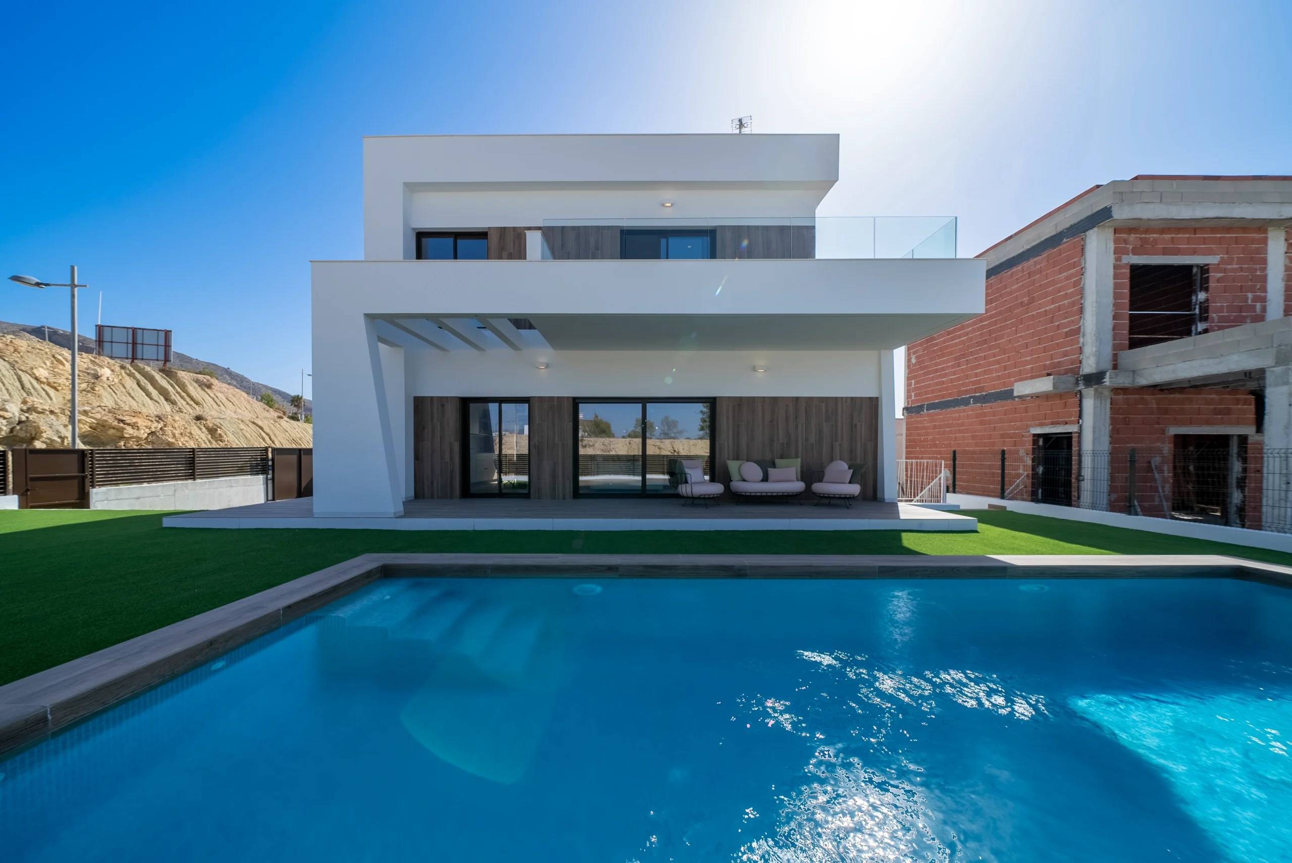 Detached villa´s in Finestrat. Private pool and garden. 3 bed 3 bath