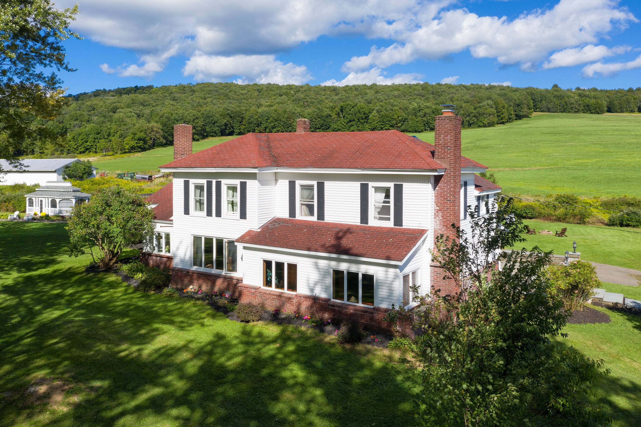 Stunning Farm / Country Estate in Delaware County! 400 Acres! Panoramic Views!