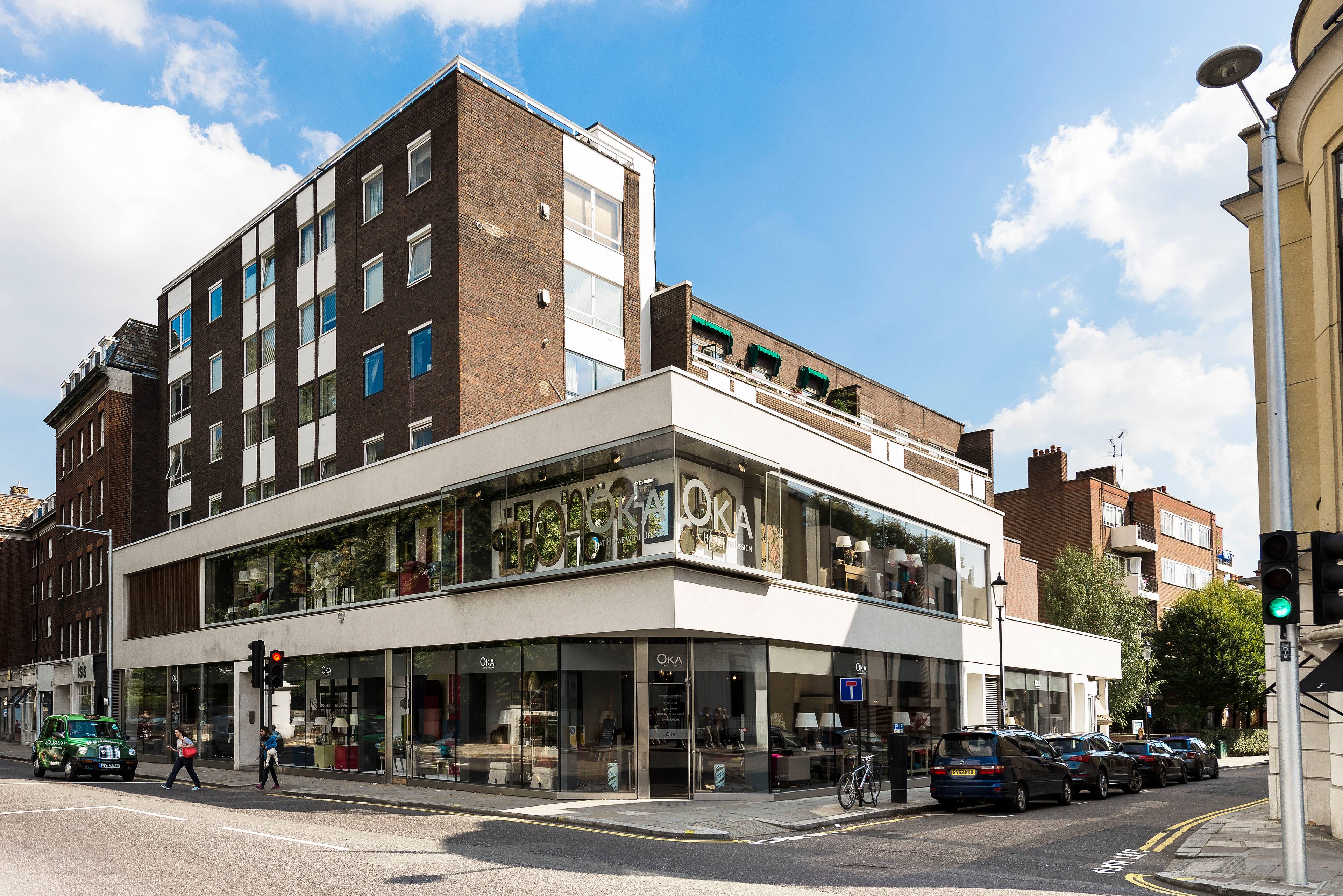 Lovely quiet and modern 2 Bedroom Apartment located in the heart of Kensington
