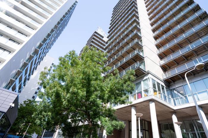A contemporary two bedroom apartment situated on the 7th floor with views of Manchester City Centre and river views.