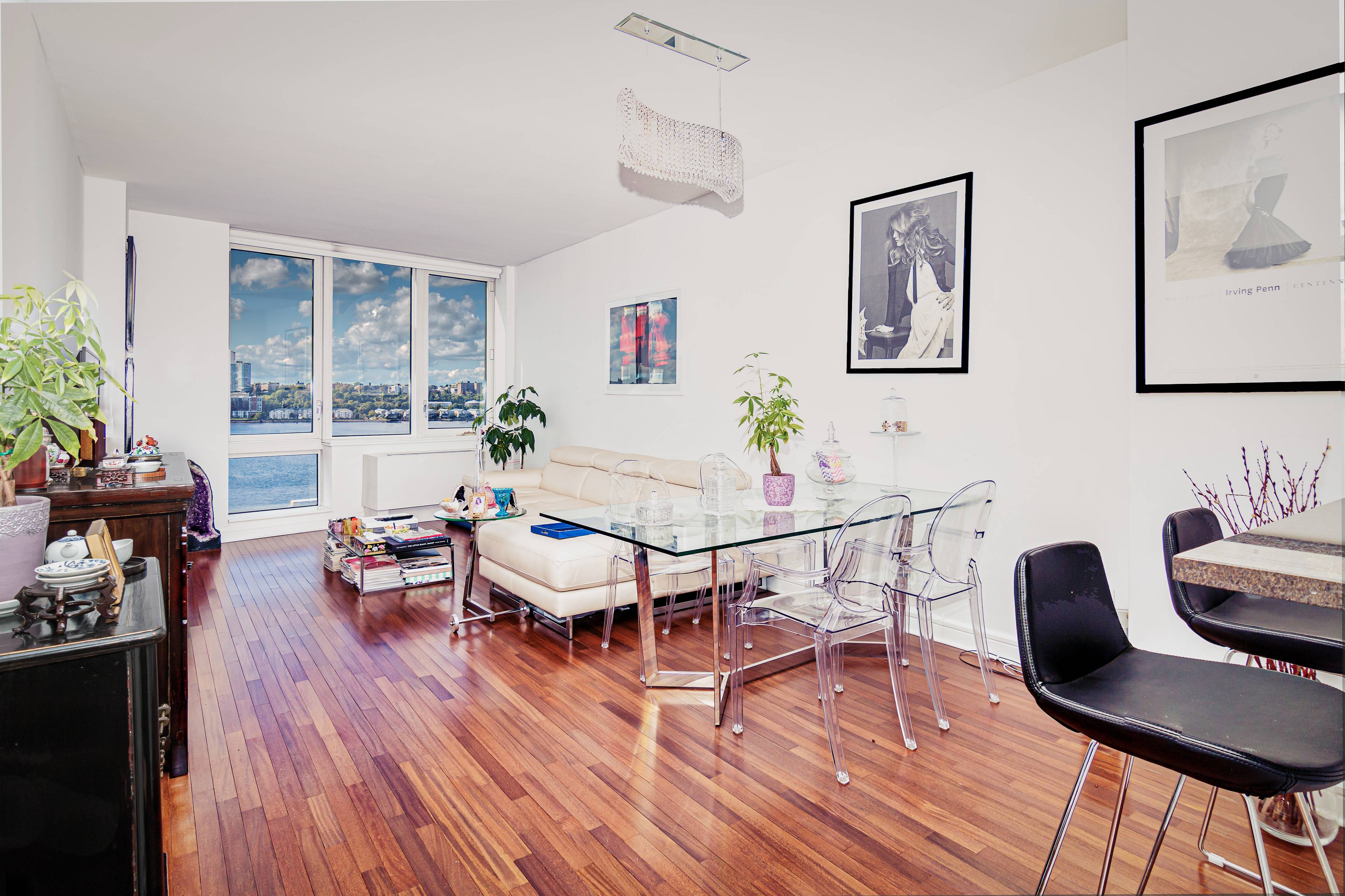 Beautiful One Bedroom with Direct River Views at 120 Riverside Blvd Condo! Storage Unit Included!