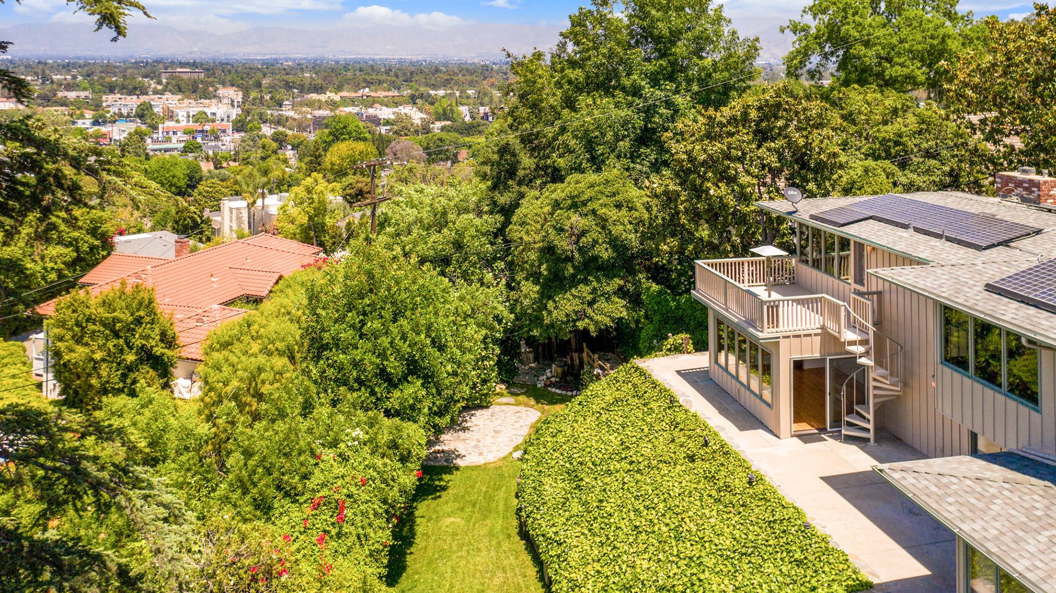 Gorgeous Sherman Oaks Hills Mid Century Gem w/ AWESOME VIEWS!!