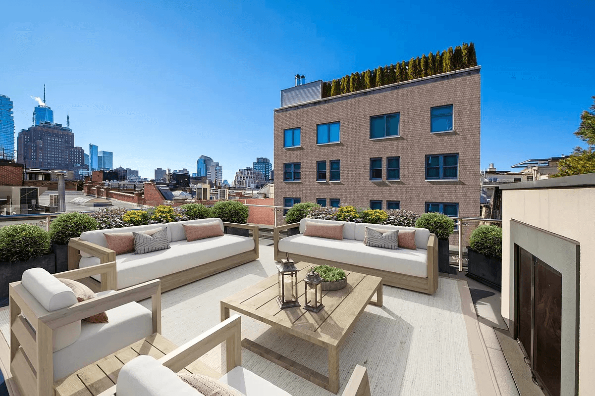 AVAILABLE SHORT TERM - SOHO DUPLEX PENTHOUSE LOFT