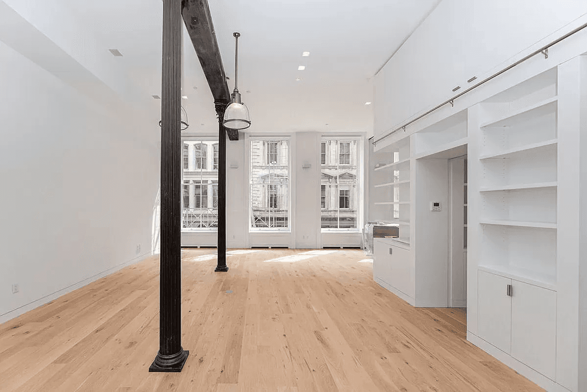 LOFT 3 BED 13 FT HIGH CEILINGS IN TRIBECA