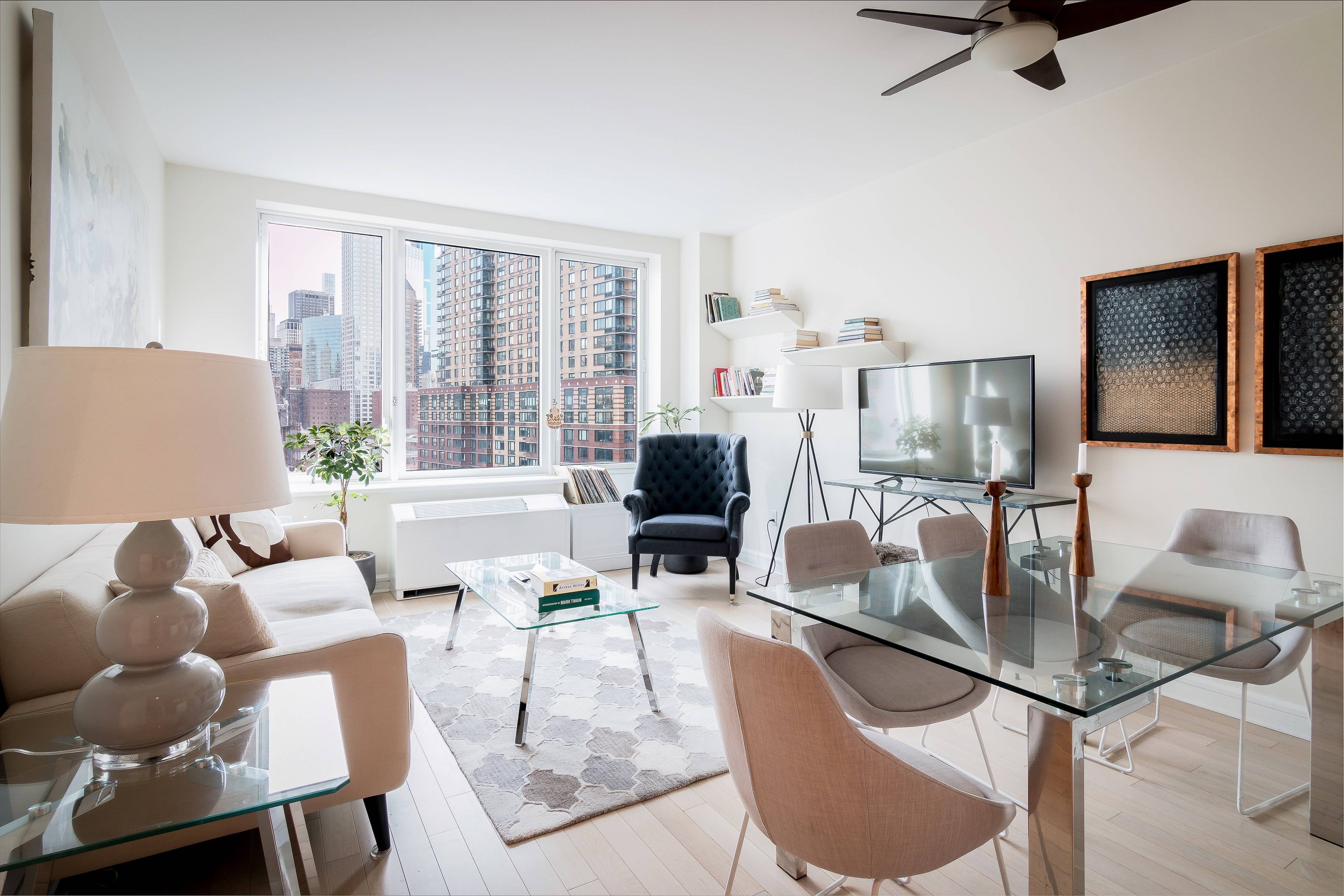 Cozy 2 bedroom, 2 bath residence in Lincoln Square