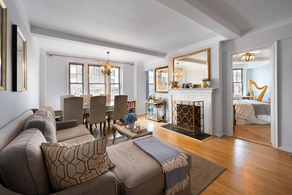 Bright & Charming 1-Bedroom with Fireplace!