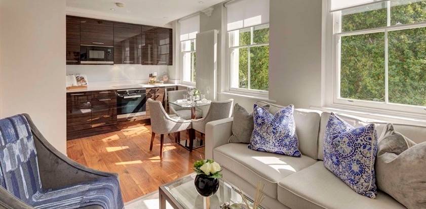 Great benefits including access to the communal garden, a personal on-site Building Manager Monday-Friday, 24 hour out of hours emergency line.