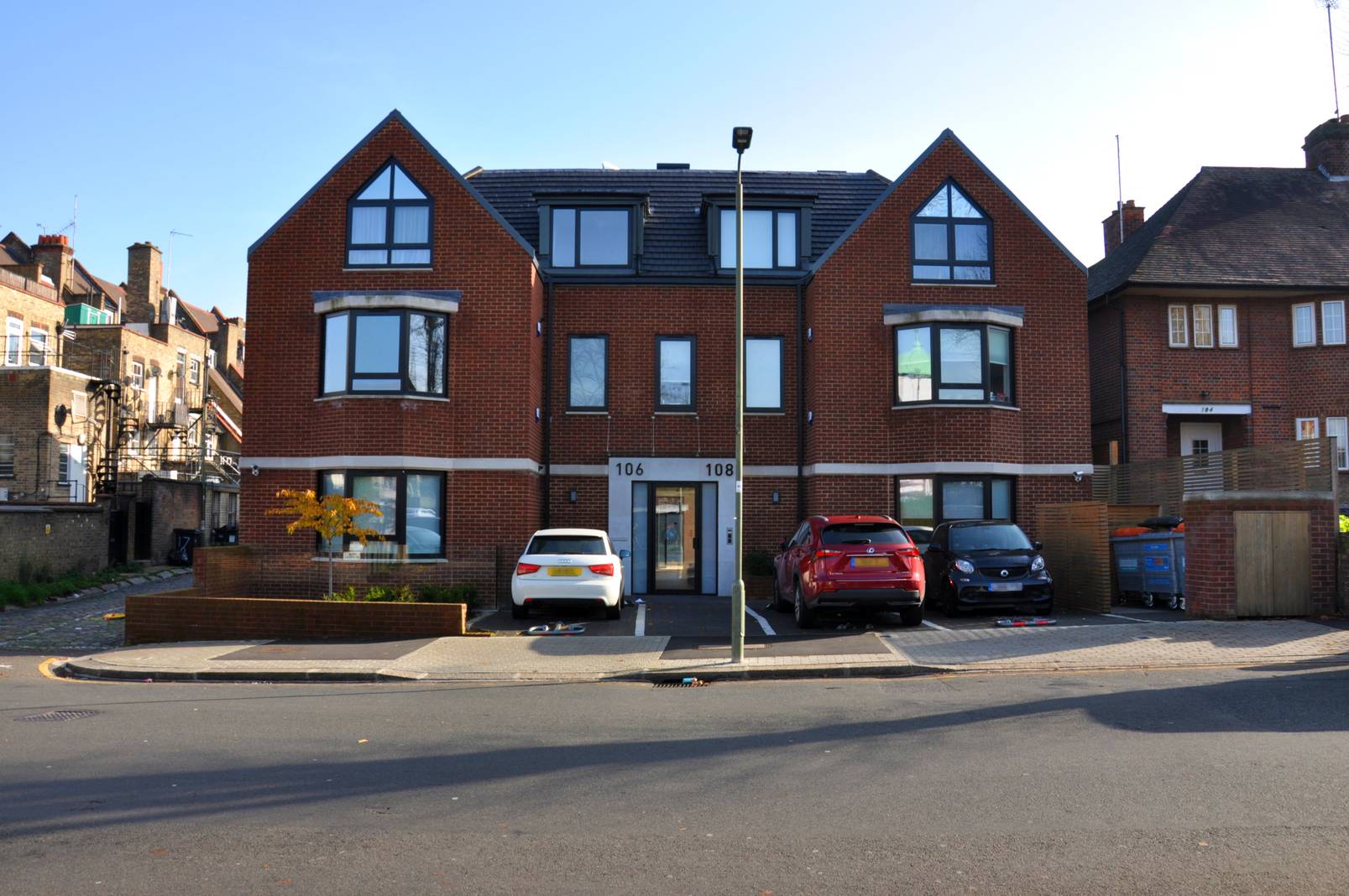 2 Bedroom Dulpex in Hampstead - This stunning two storey, two-bedroom apartment with a private terrace offers over 1115 sqft of bright and spacious luxury living - ideal for working professionals and growing families.