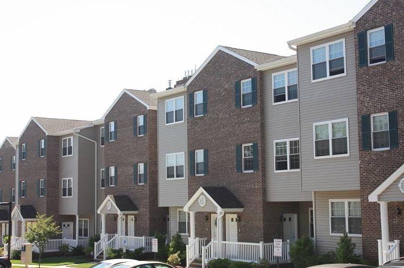 Cedar Crest- 2 Bedroom Condo For Sale