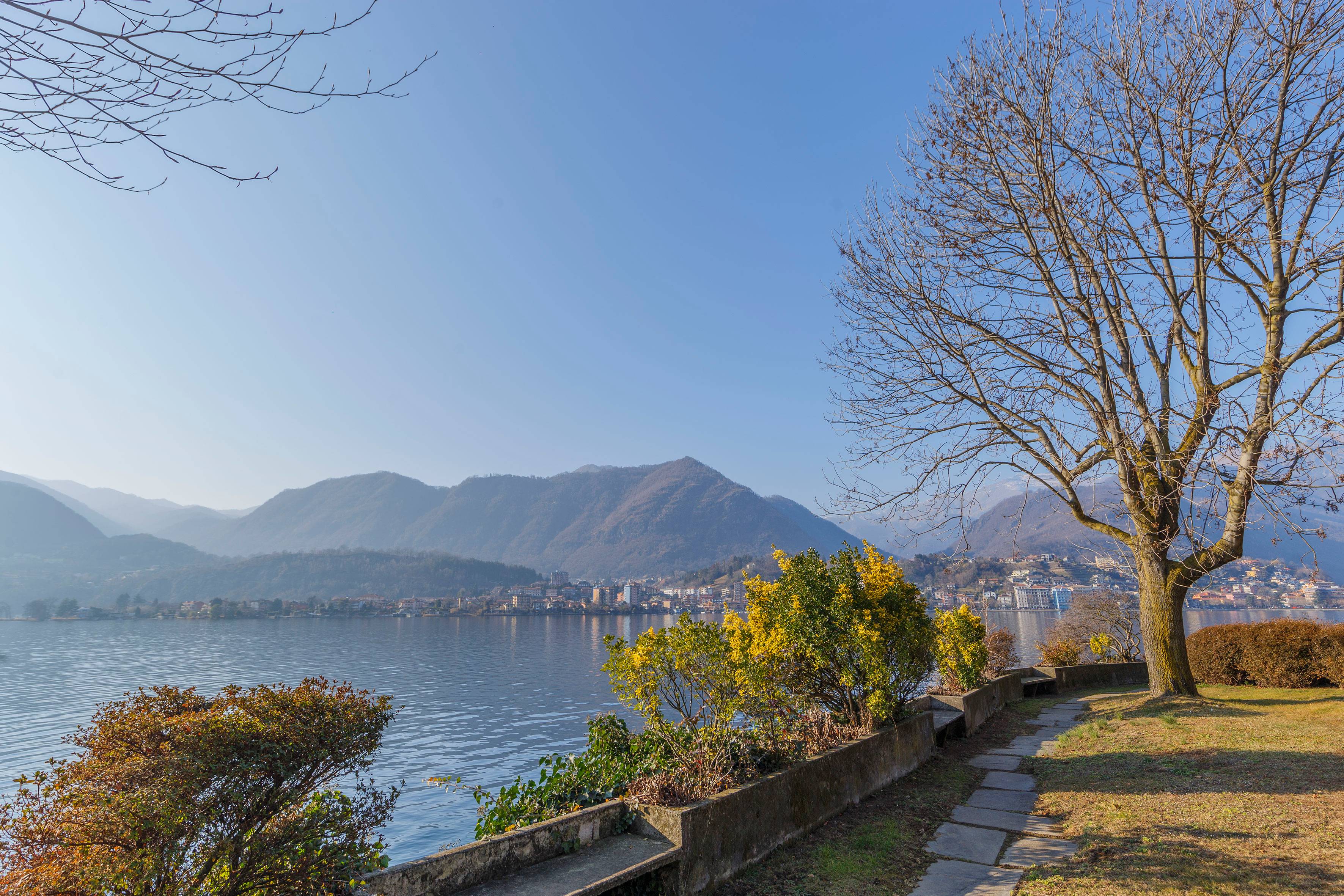 LAKE ORTA | WONDERFUL LAKEFRONT MANSION