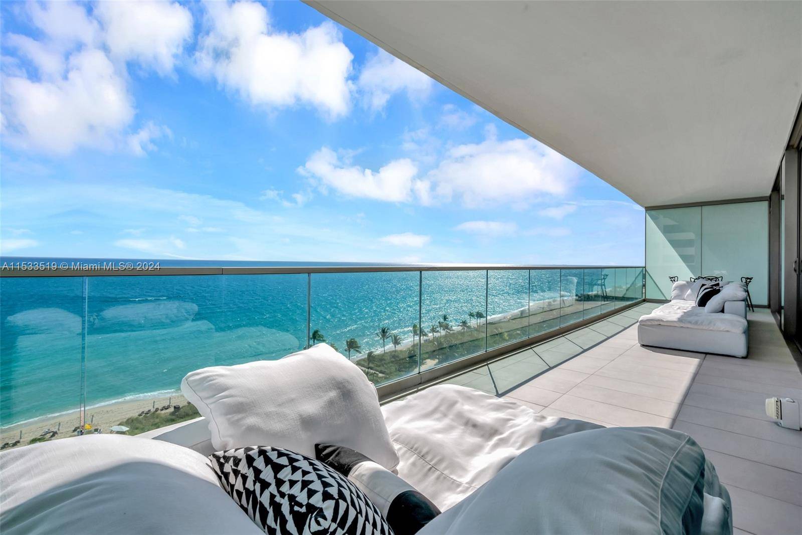 OCEANFRONT MIAMI DREAM RESIDENCE ! Enjoy panoramic ocean views from an exceptional super luxury residence in Miami, USA