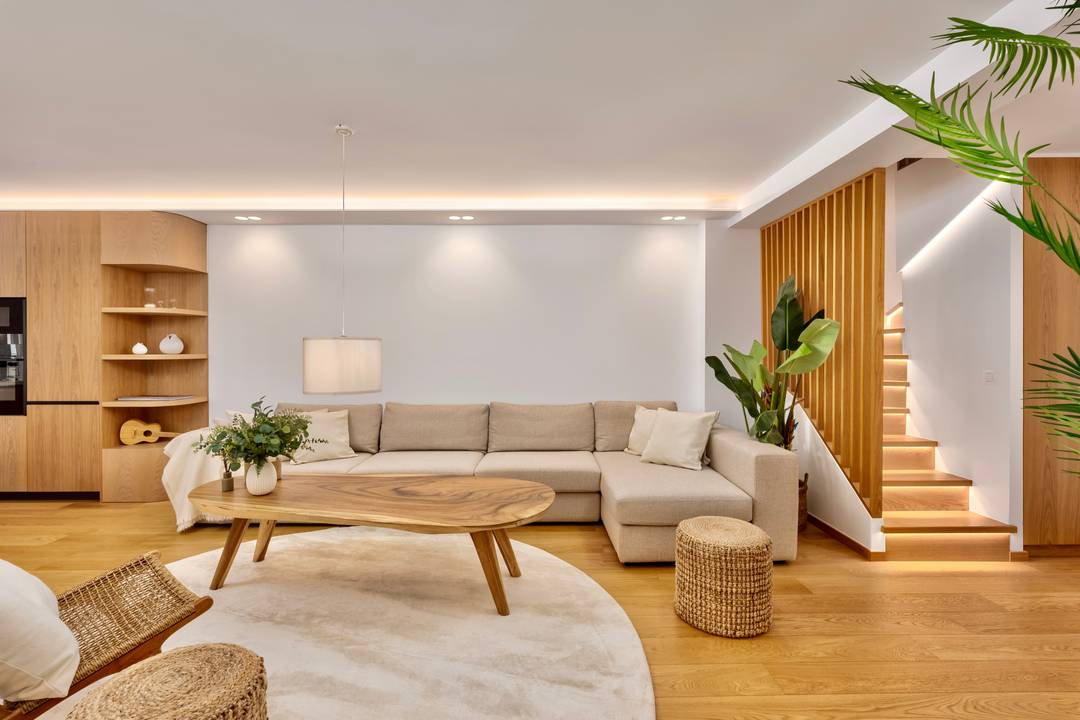 Modern Two-Level Penthouse in the Athens Riviera