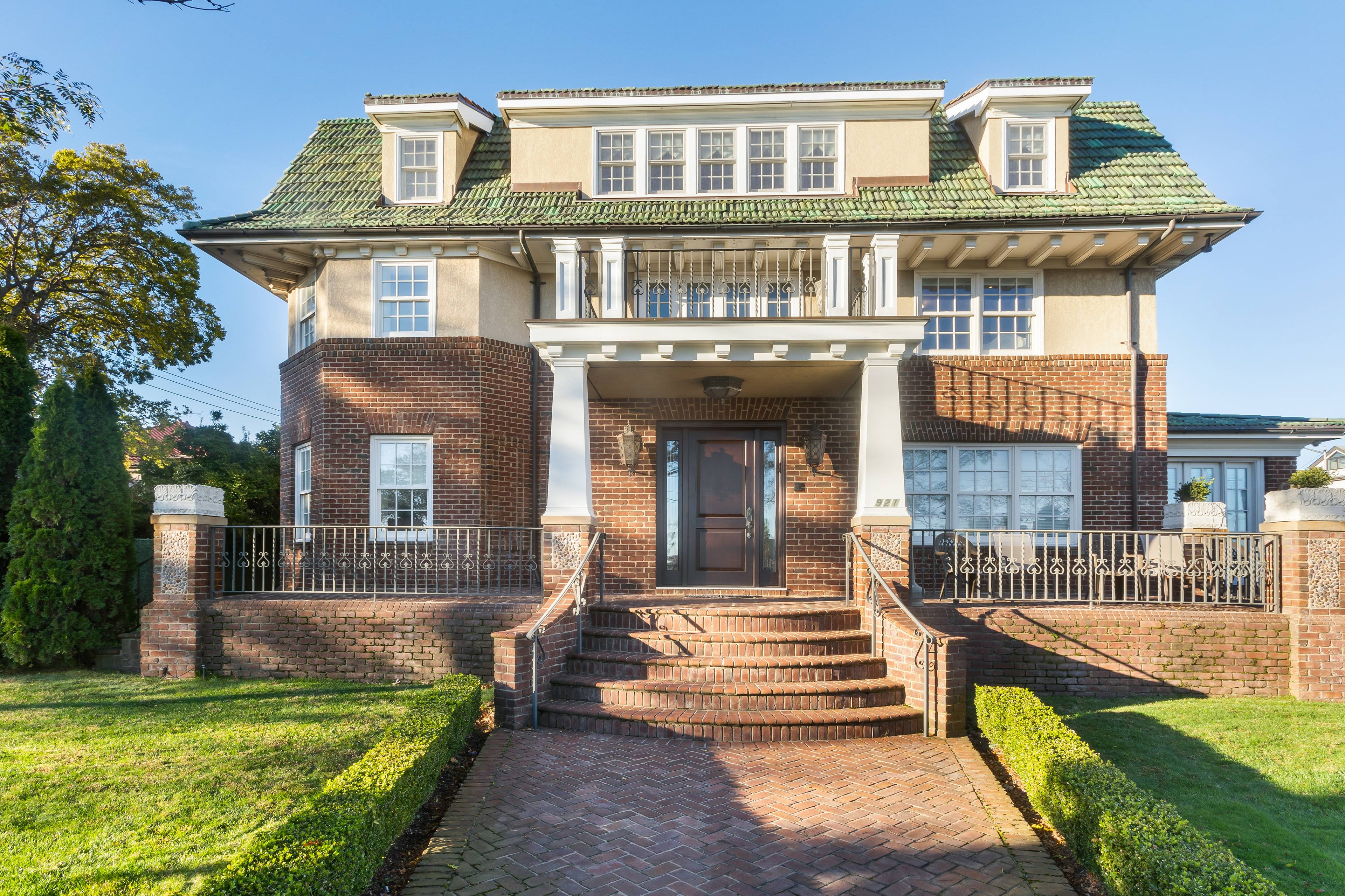 BEAUTIFUL BROOKLYN 5 BEDROOM ESTATE