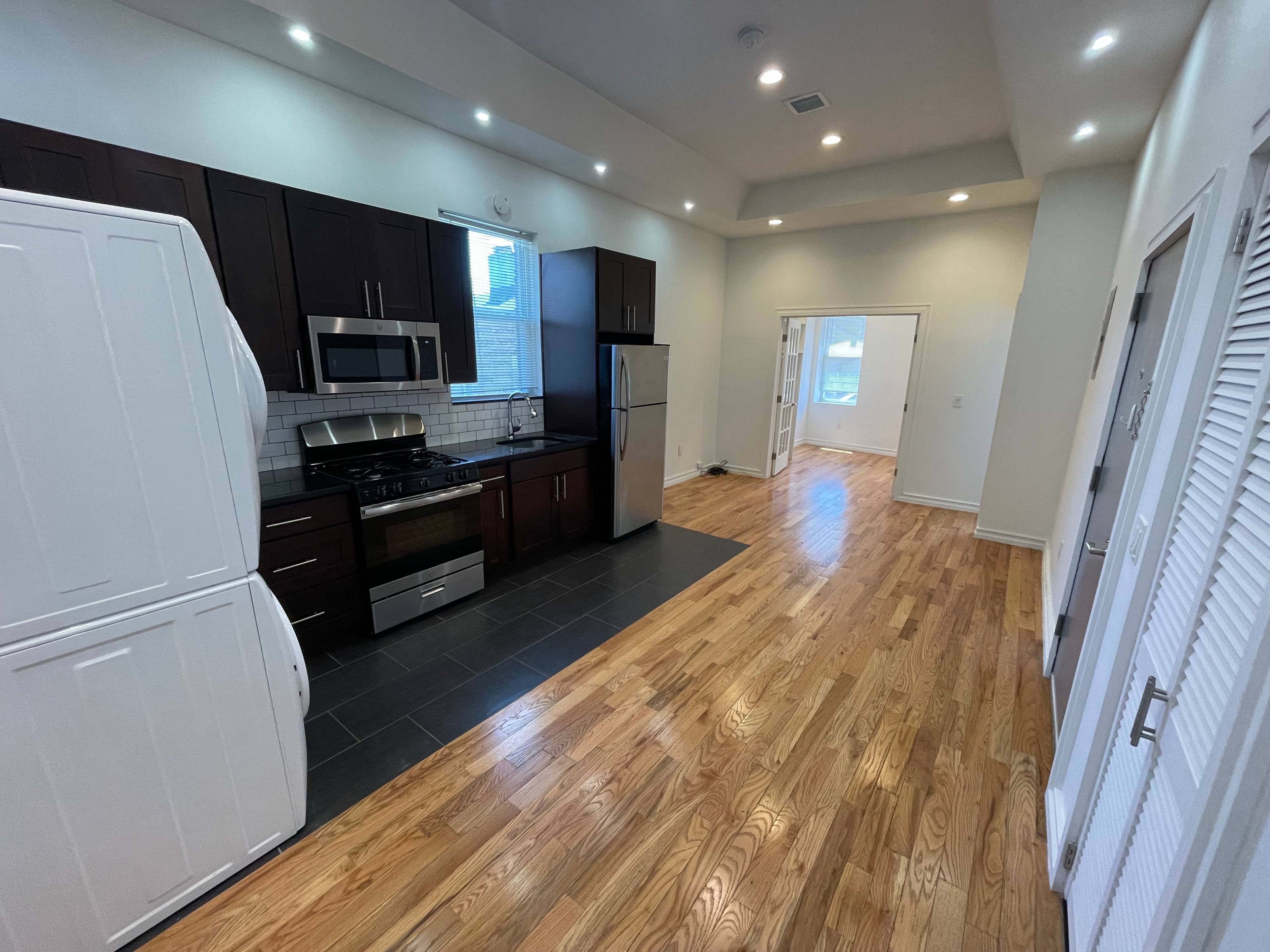 Spacious 3 Bedroom in Journal Square!