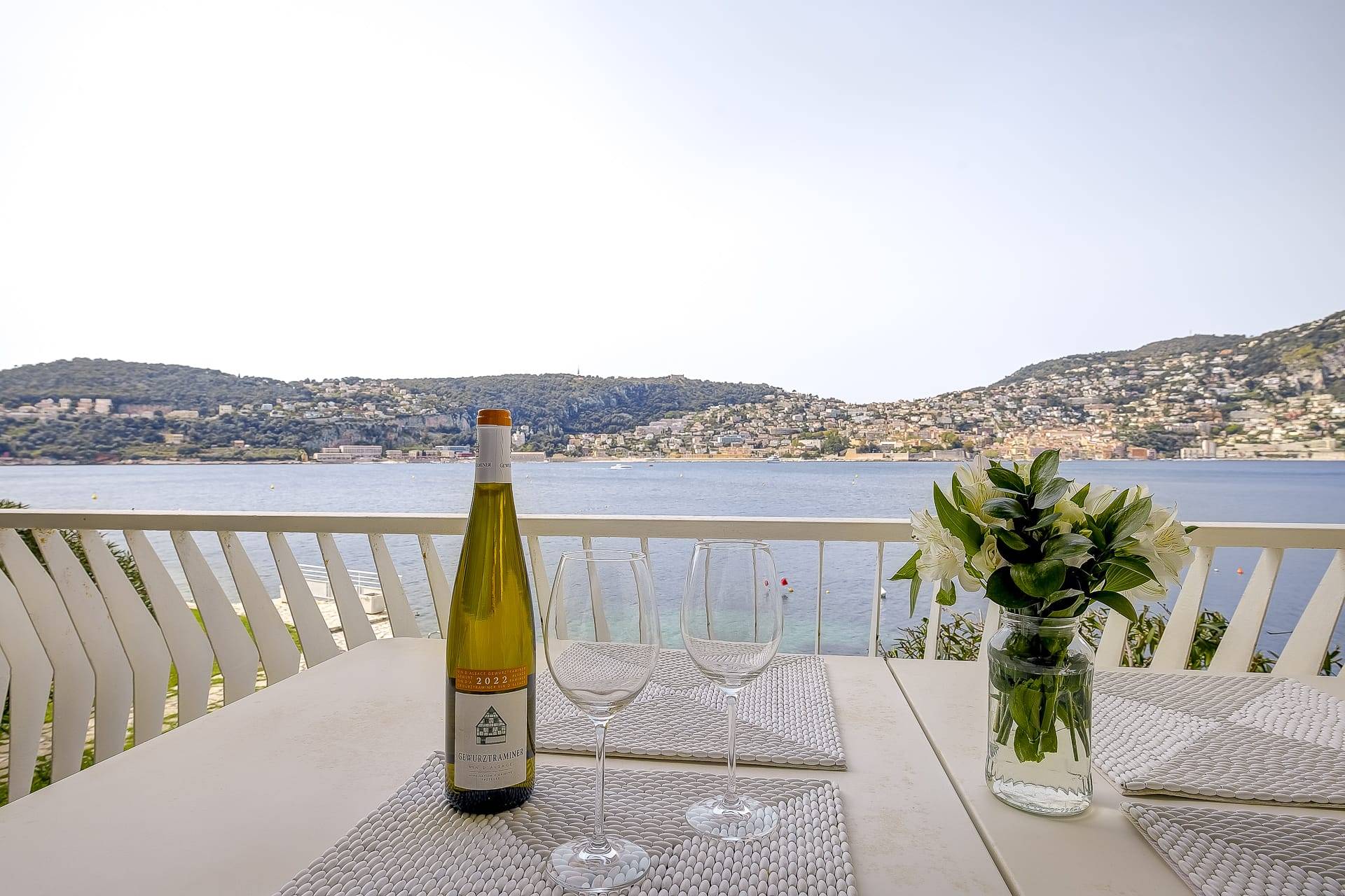 2/3-BEDROOM DUPLEX  WITH SEA VIEW IN  RESIDENCE, SAINT-JEAN-CAP-FERRAT