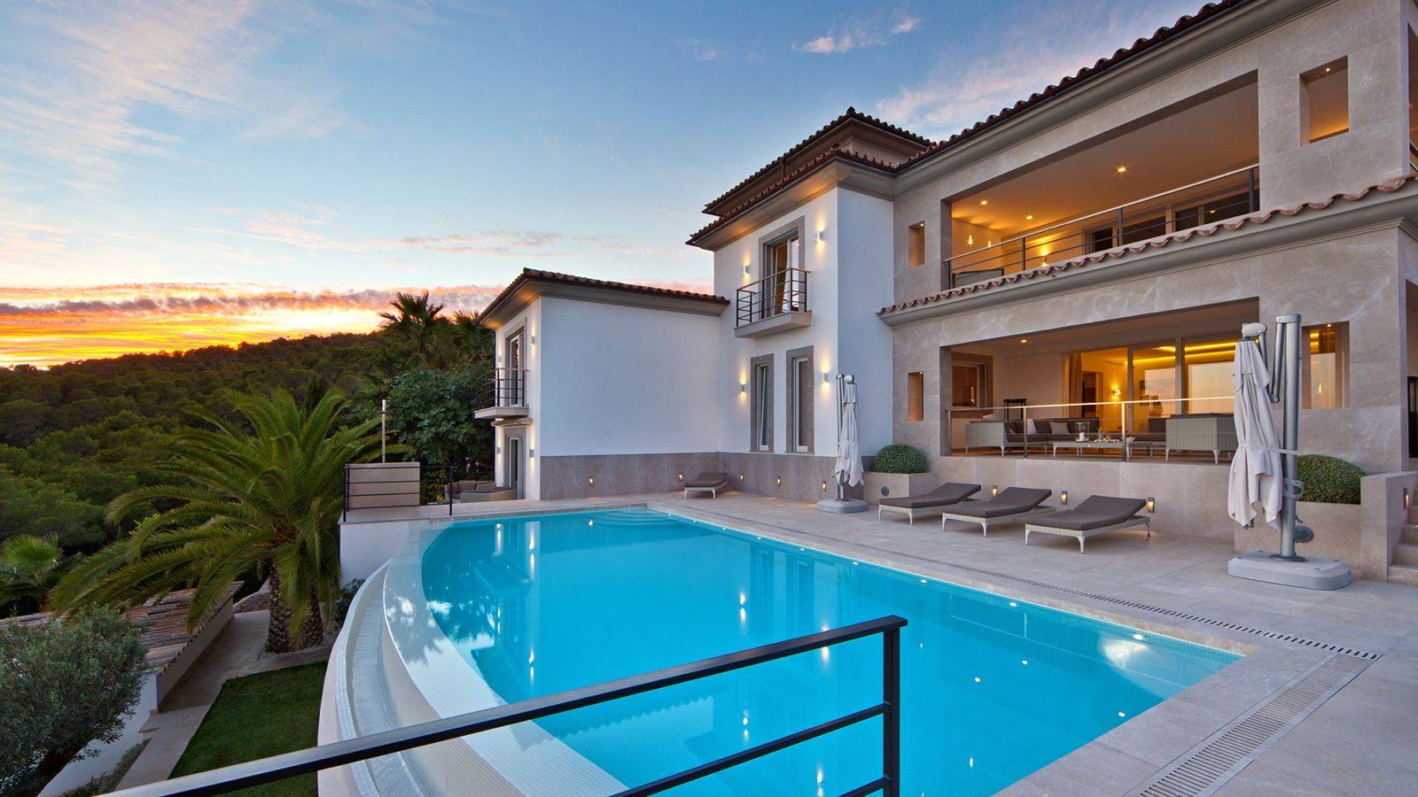 Exclusive Villa for sale at Carrer Ventosa, Puerto de Andratx, Majorca