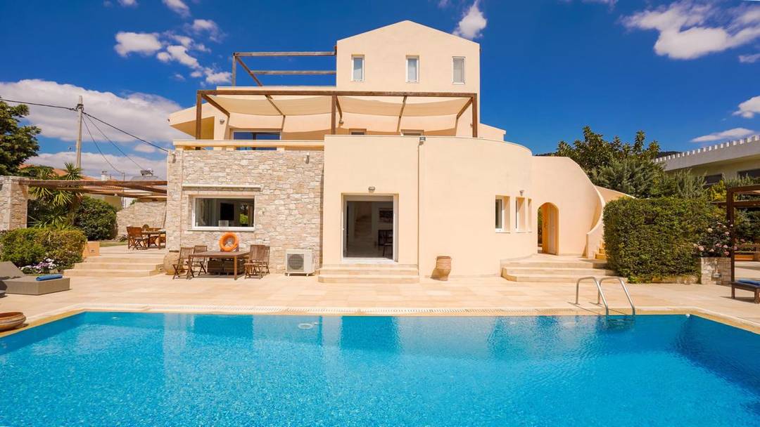 ALONGSIDE ATHENS RIVIERA - MAVRO LITHARI - TWO SUMMER VILLAS - 200m FROM THE BEACH w/ INFINITY POOL