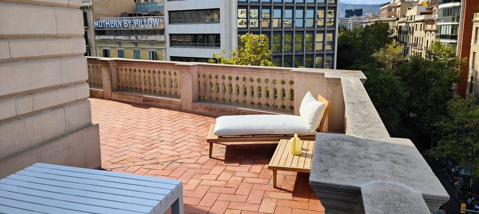 Exclusive penthouse with 45 m² terrace and spectacular views