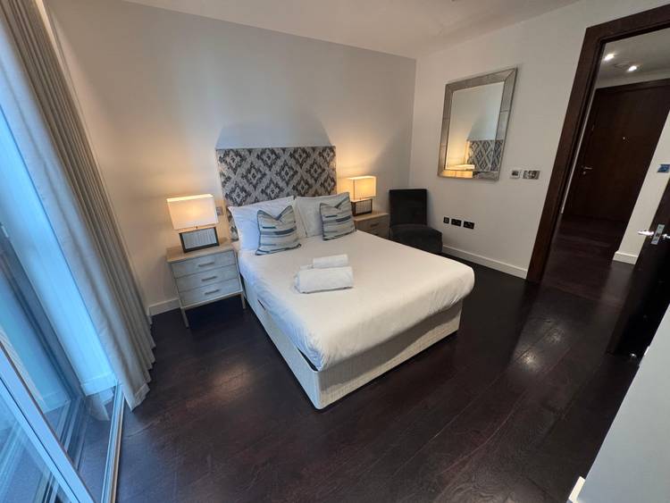 Fabulous 2 Bedroom 2 Bathroom Apartment – Nine Elms SW11