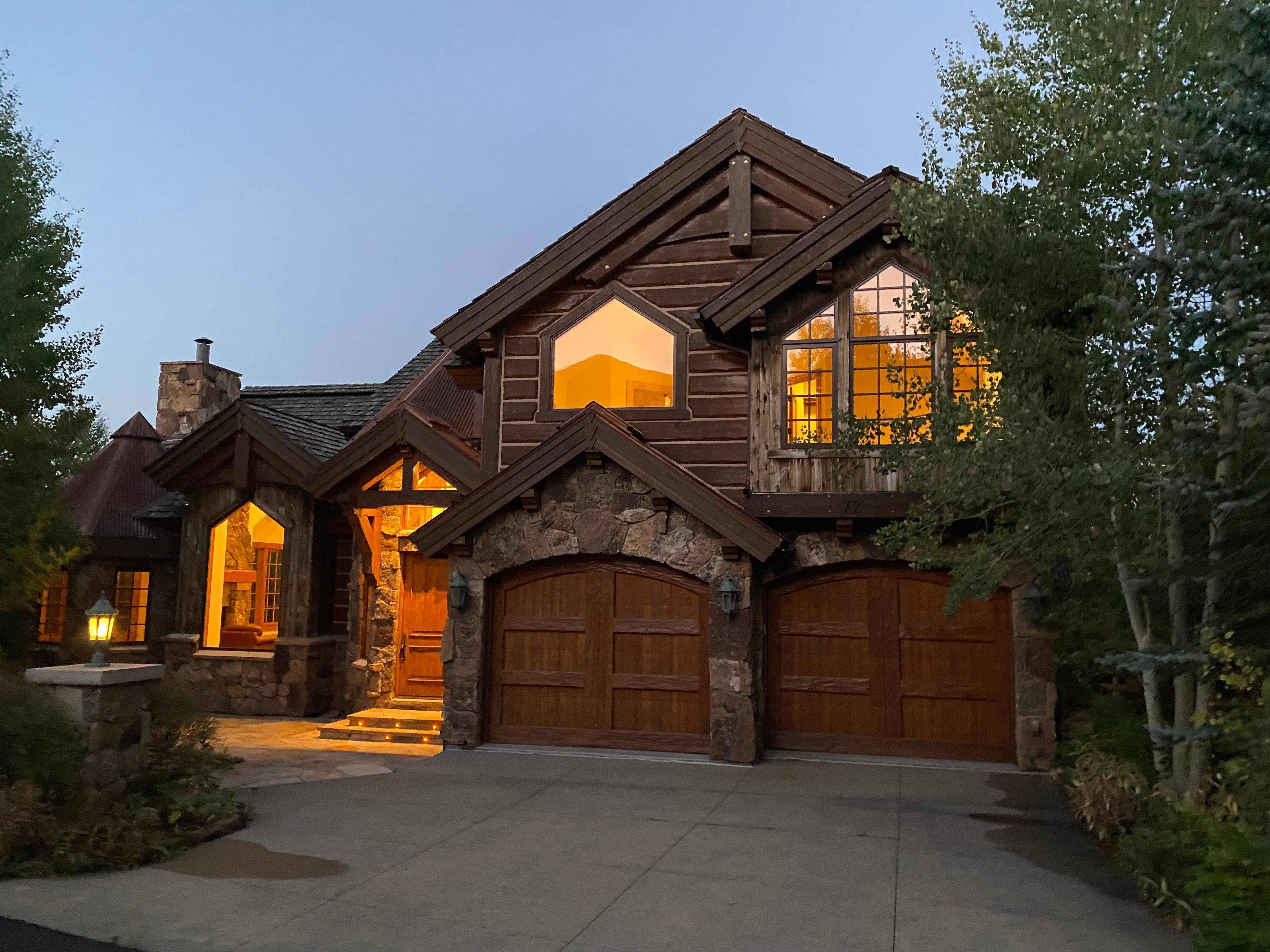72 Snowy Ridge road