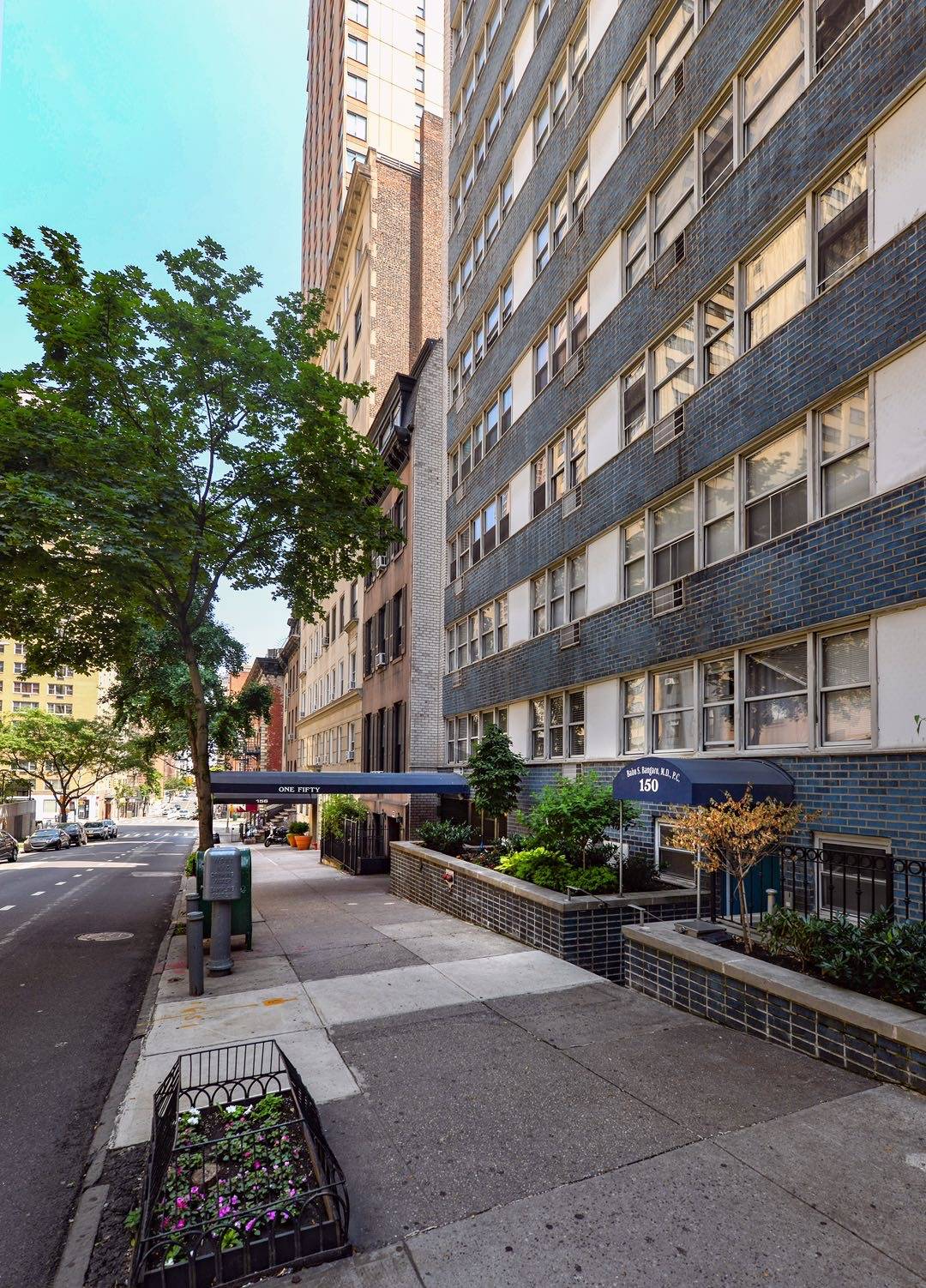 Best Priced Studio in Murray Hill!