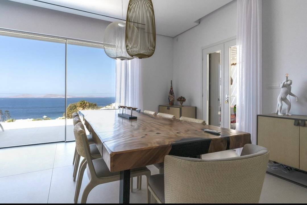 Seafront Luxury Property in Mykonos