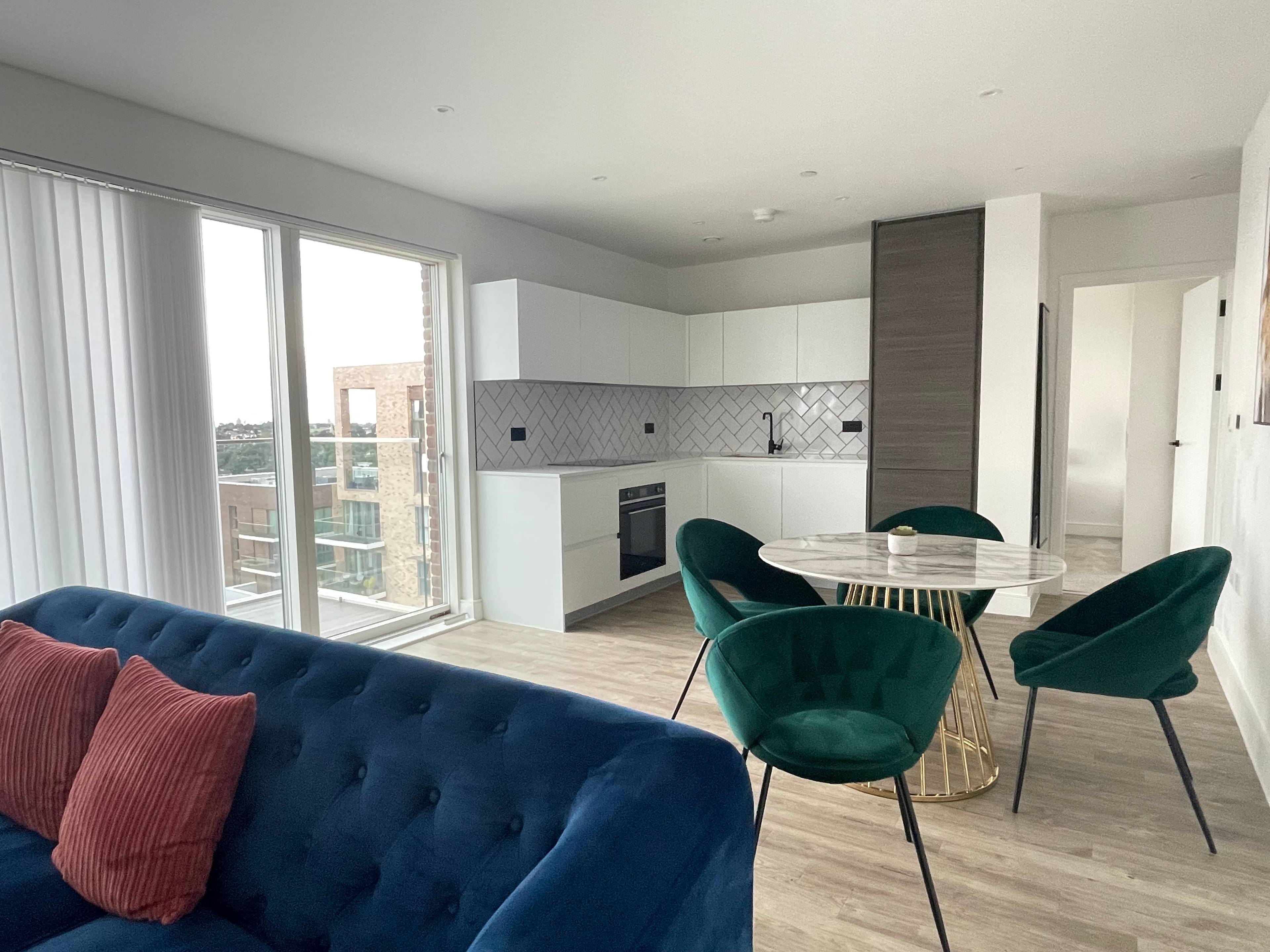 Stylish One-Bedroom Apartment in Kidbrooke Village, Quill House, 1 Plowden Road, London SE3 9JG with Carpark