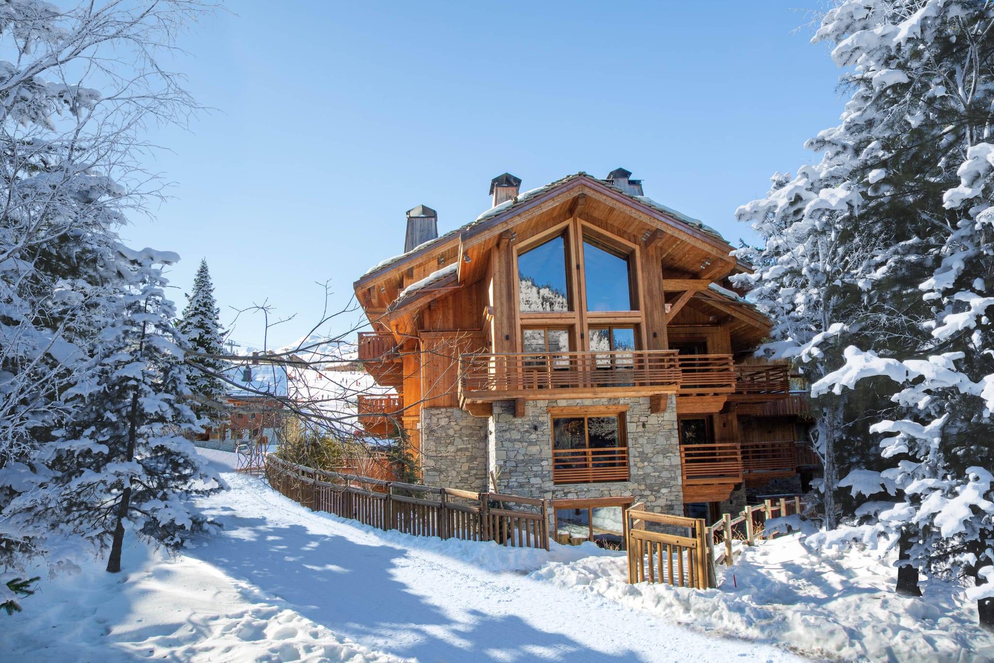 Multi Level Luxury Condo in Meribel like a private Chalet