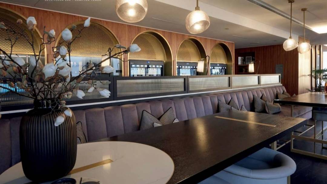 Modern Apartment in Canary Wharf.