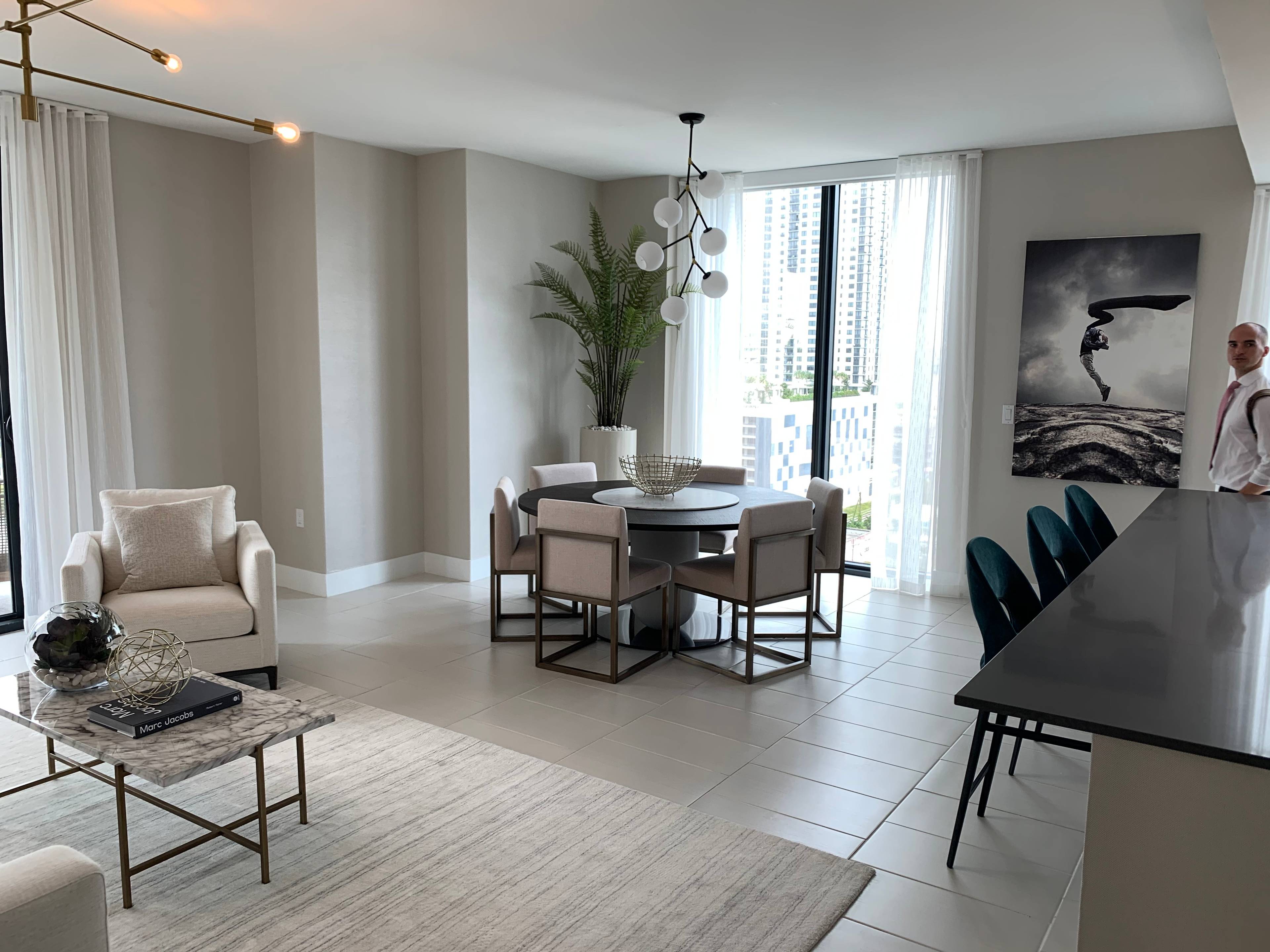 Spectacular 1BR 1.5BA w/Den - Two Months Free! Urban Elegant Design Downtown