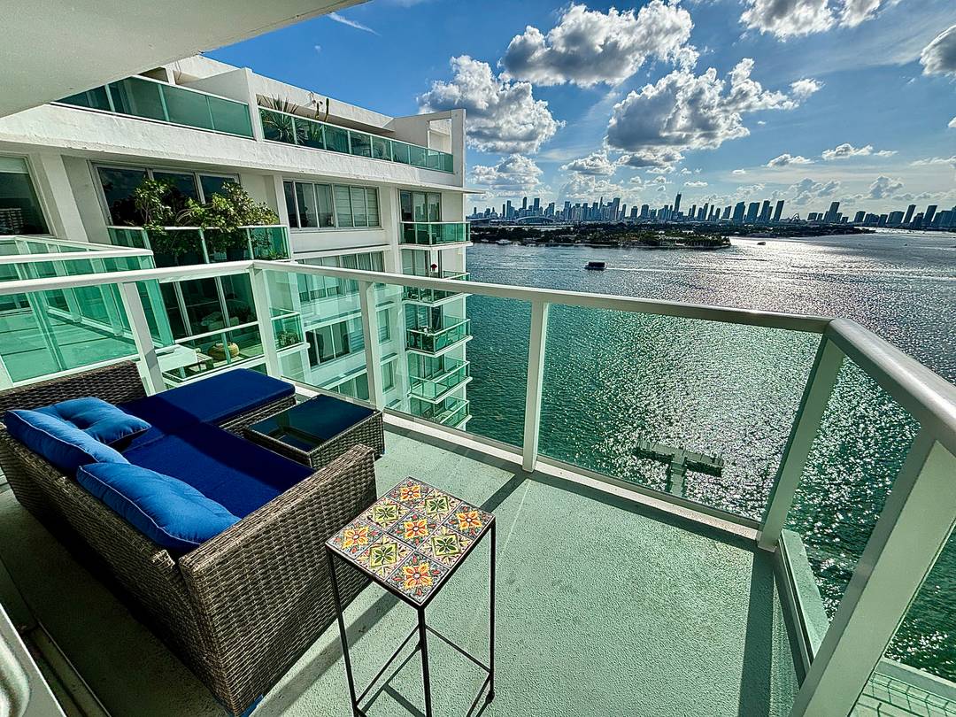 South Beach Miami Top-Floor Studio | Unobstructed Bay & Sunset Views