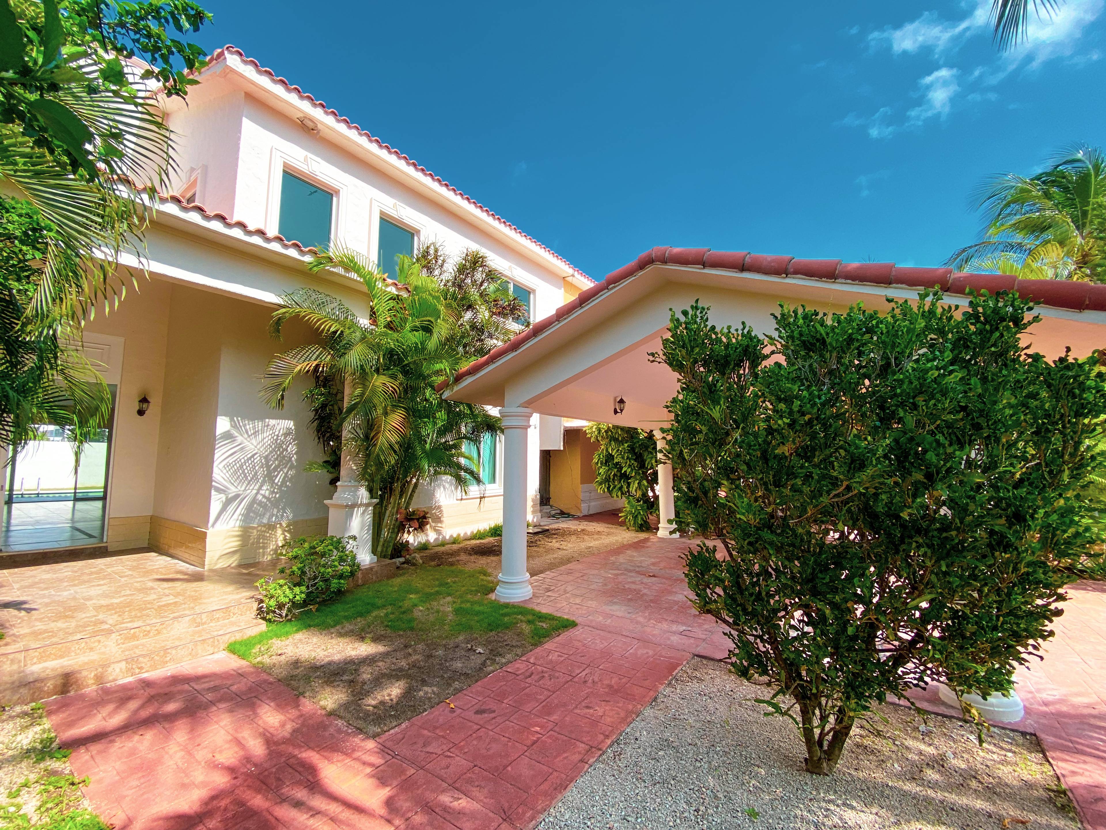 House in Playa del Carmen with garden and private pool