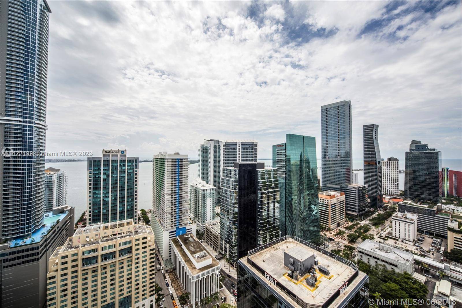 The Bond Brickell | High-Floor 1 + Den with Water Views