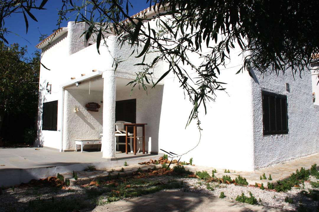 4 bed villa with garage Beschside Cabo Roig