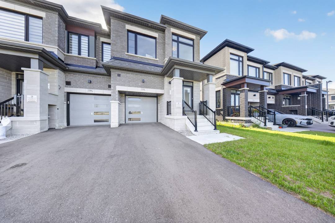 End Unit Townhome in Kleinburg