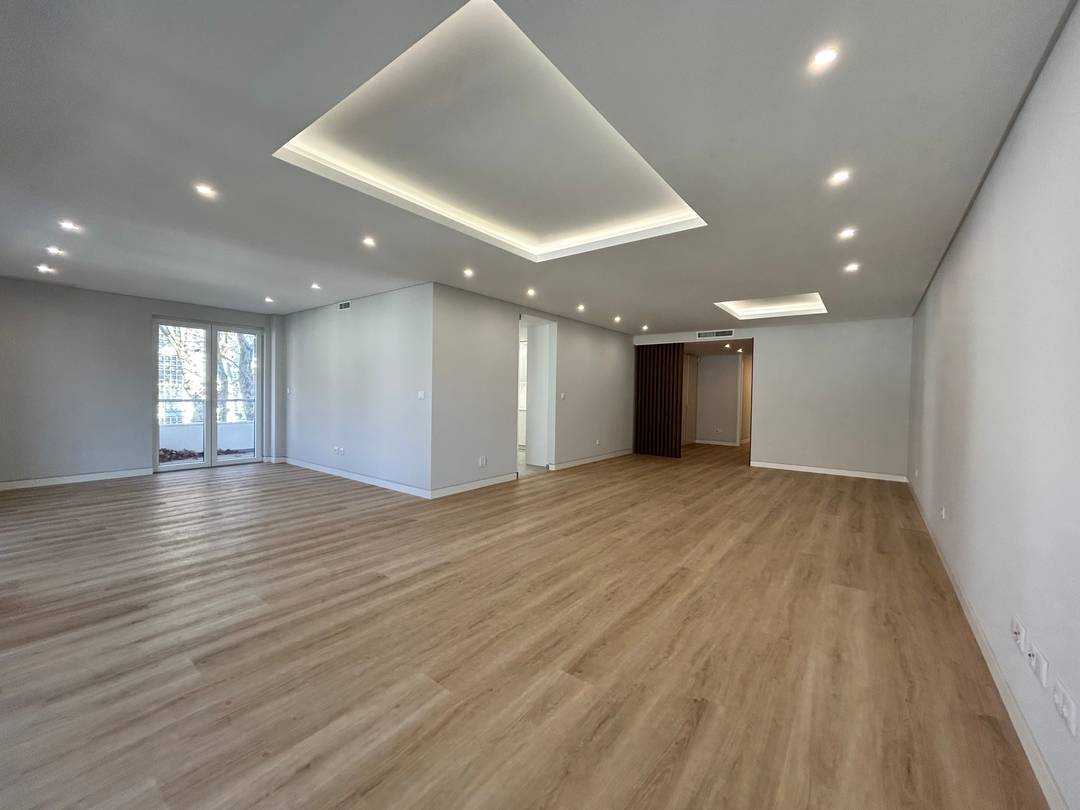 Amazing Apartment in the Heart of Carcavelos