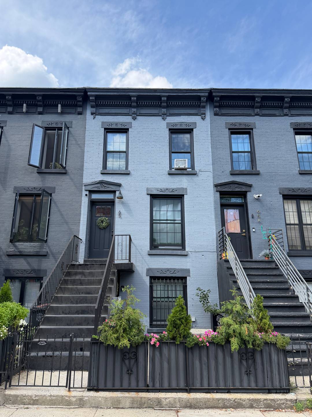Beautiful 2 bed 2 bath in Bed-Stuy townhouse w/huge private backyard!!
