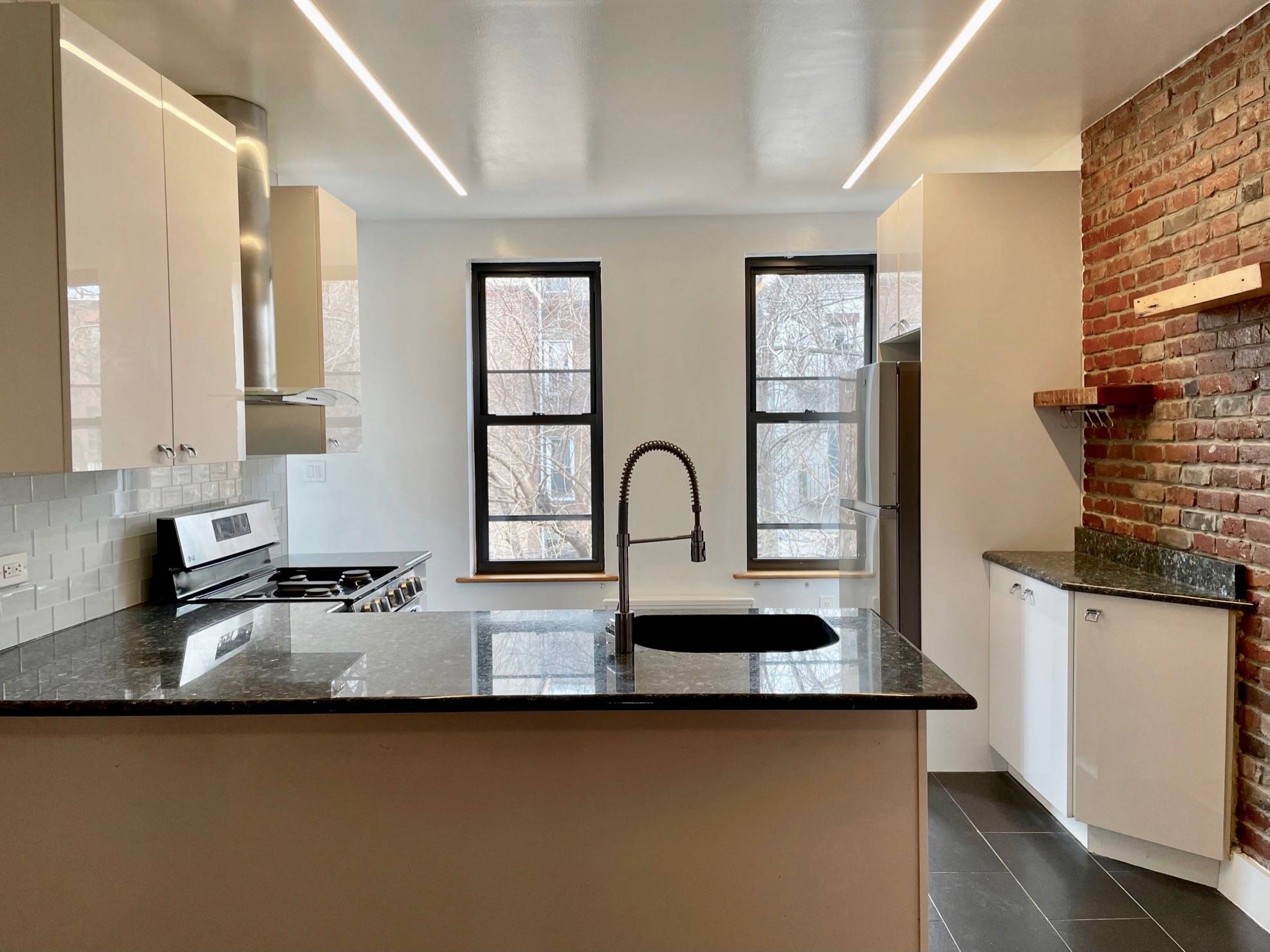 Stunning 3BR/2BTH Bed Stuy Duplex
