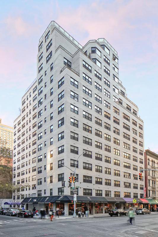High Floor, Sunny, SPLIT 2-bed, 2-bath with laundry on floor adjacent to the apartment!