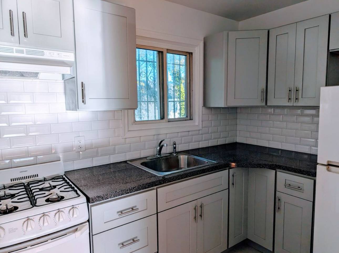 Welcome to your Beautiful Studio in Leonia,NJ