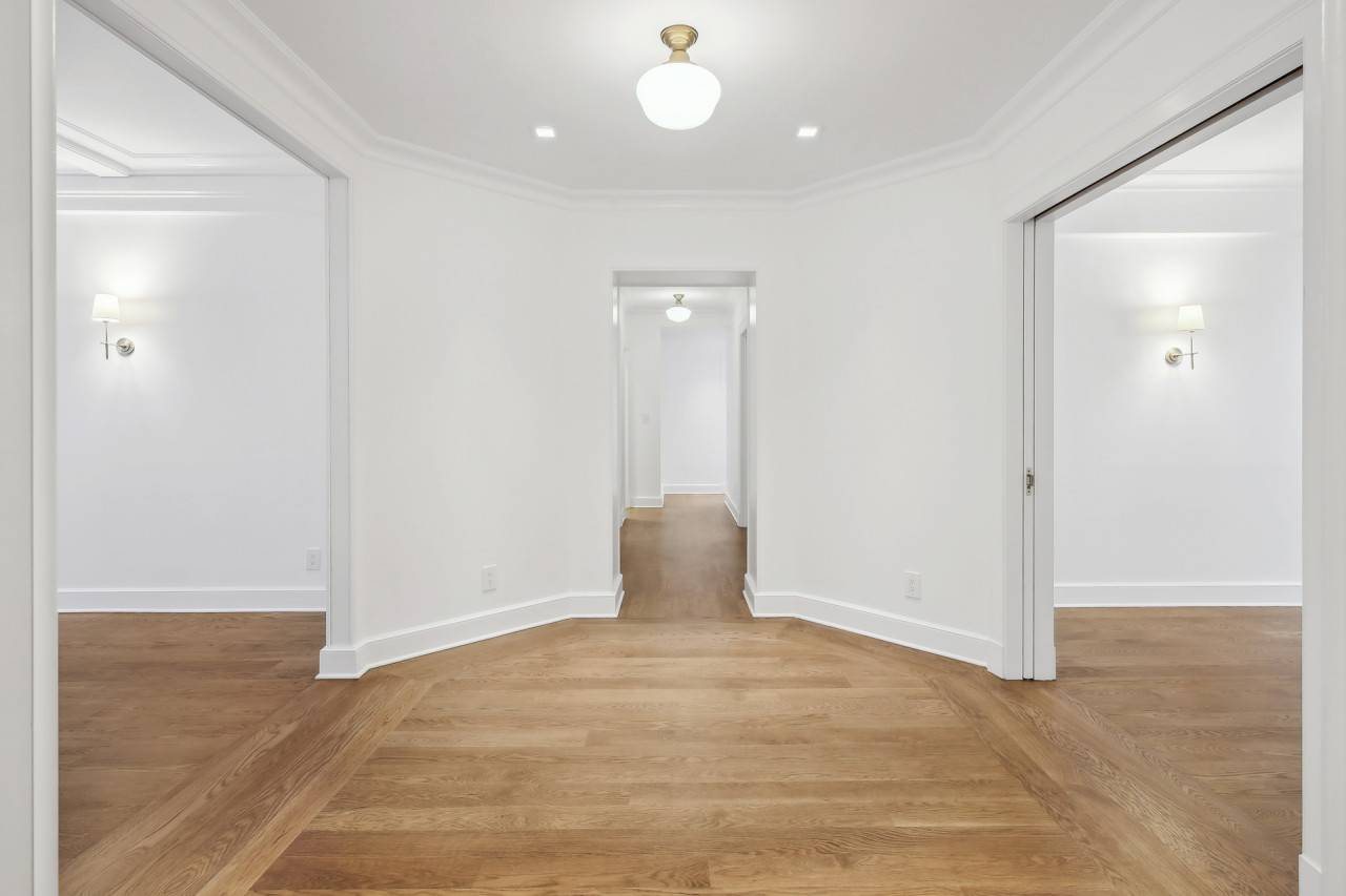 Quintessential New York  4 Bedrooms + Home Office 4 Bathrooms Sky Estate steps from Central Park!