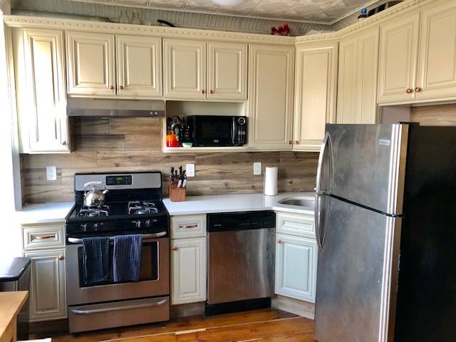 Stunning Luxury 1 Bedroom Apartment