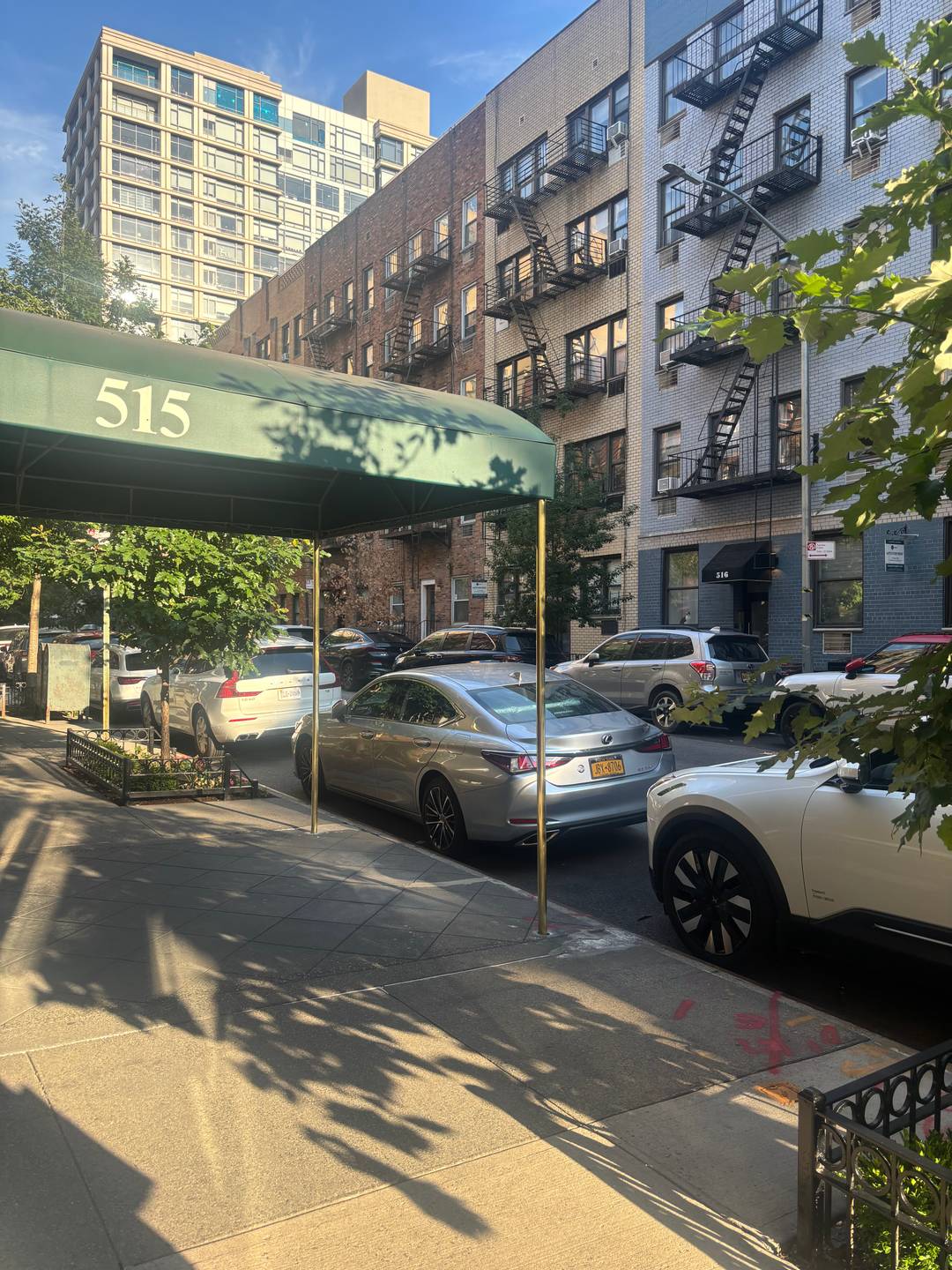Upper East Side Spacious One Bedroom Near Carl Schurz Park