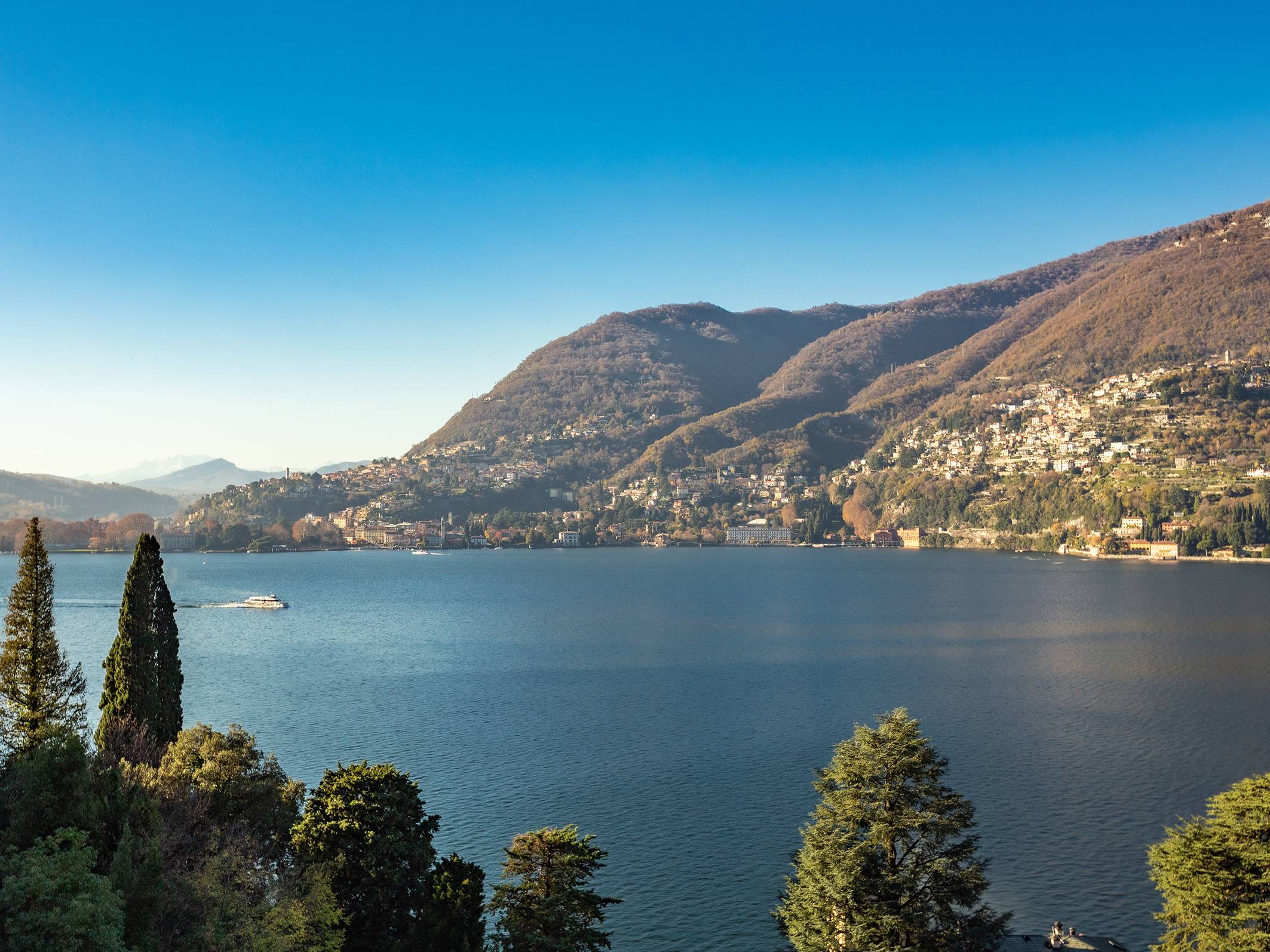 Lake view penthouse Como
